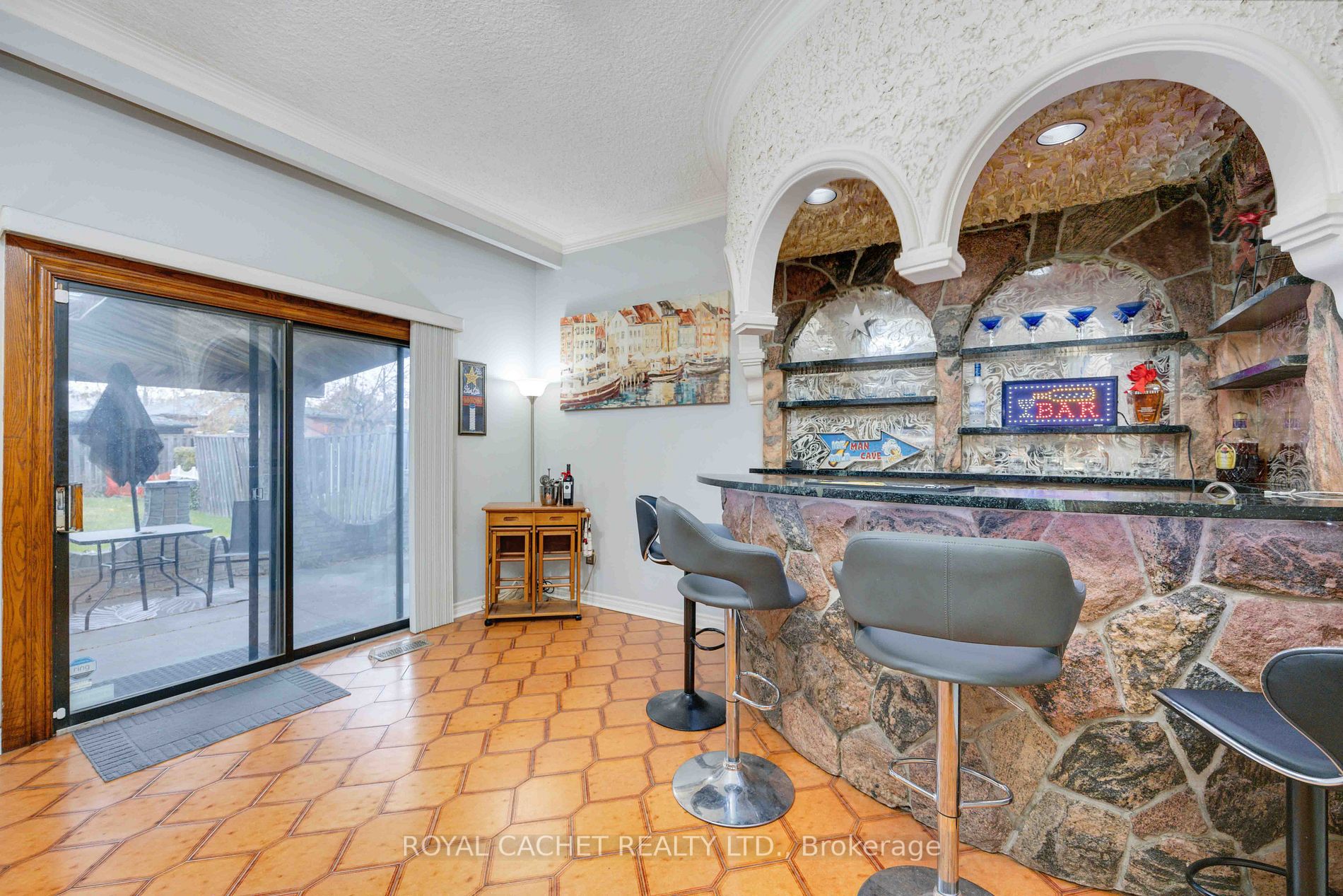 128 Gilley Road N