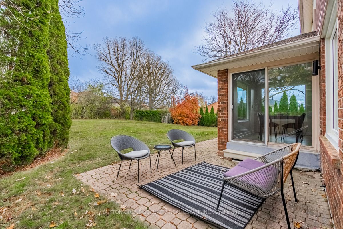 292 Crestwood Rd