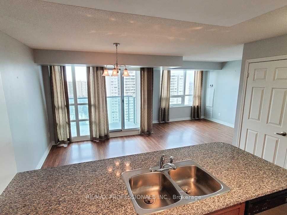 208 Enfield Pl, #2202
