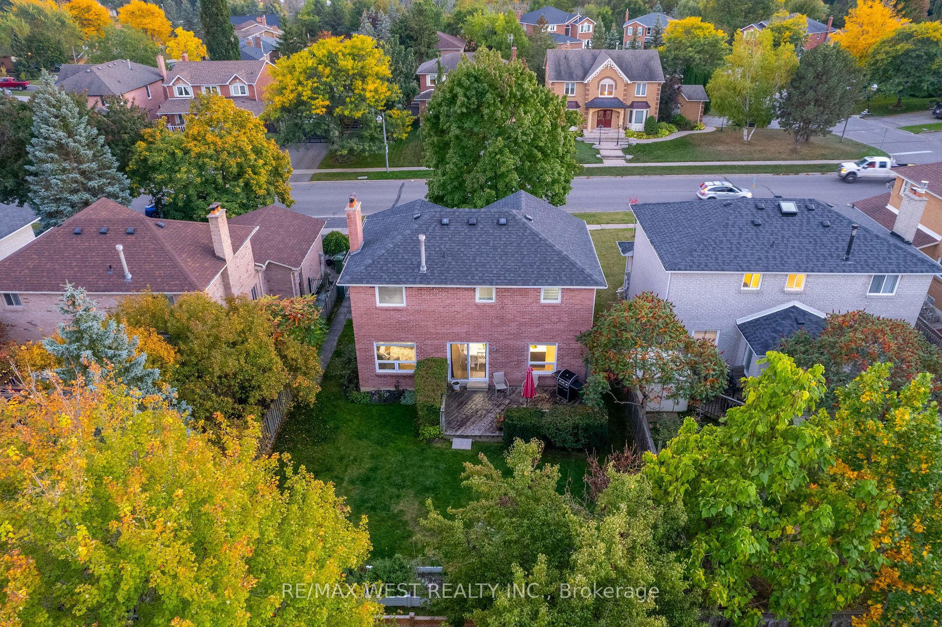 5 Hathaway Crt