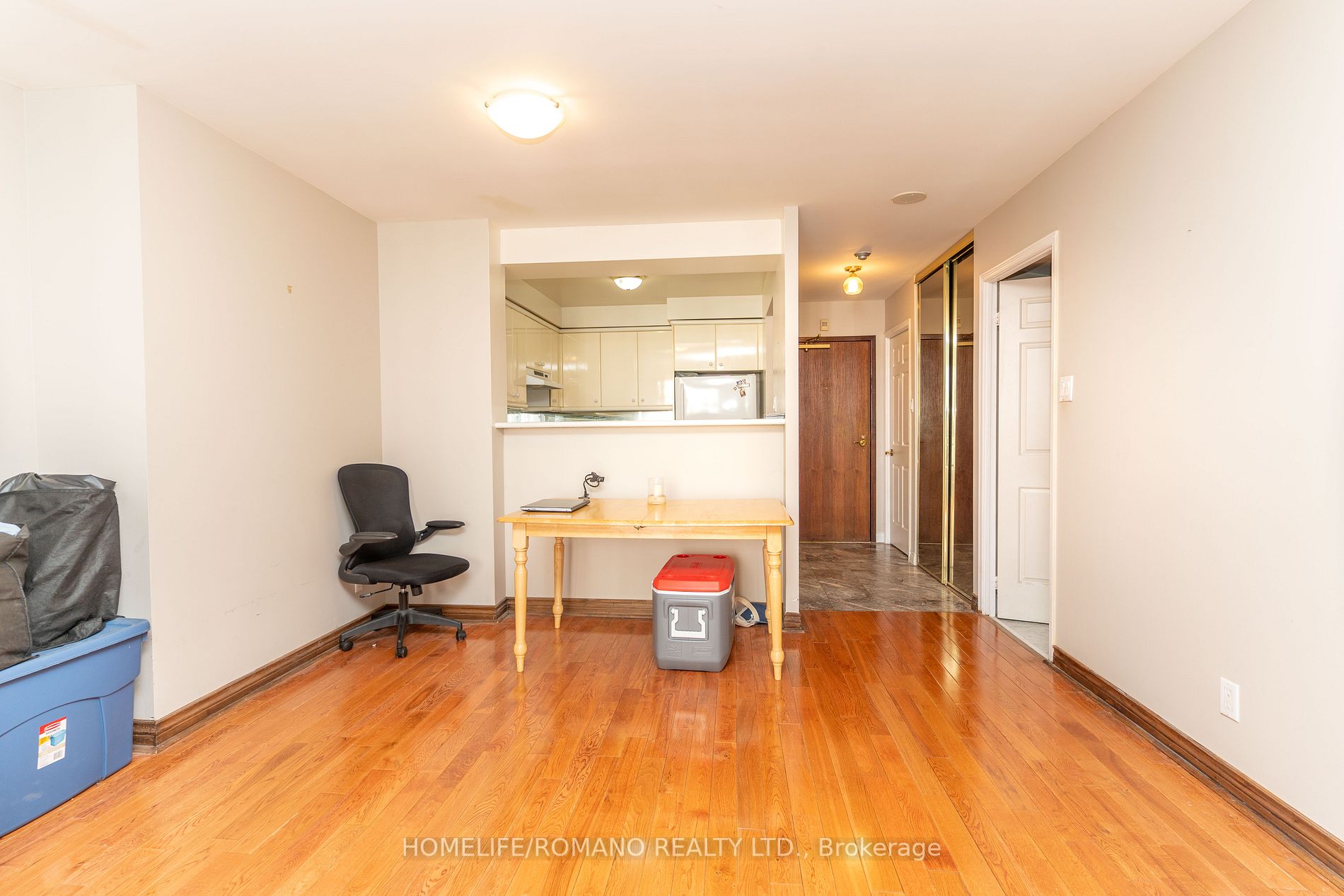 2287 Lake Shore Blvd W, #406