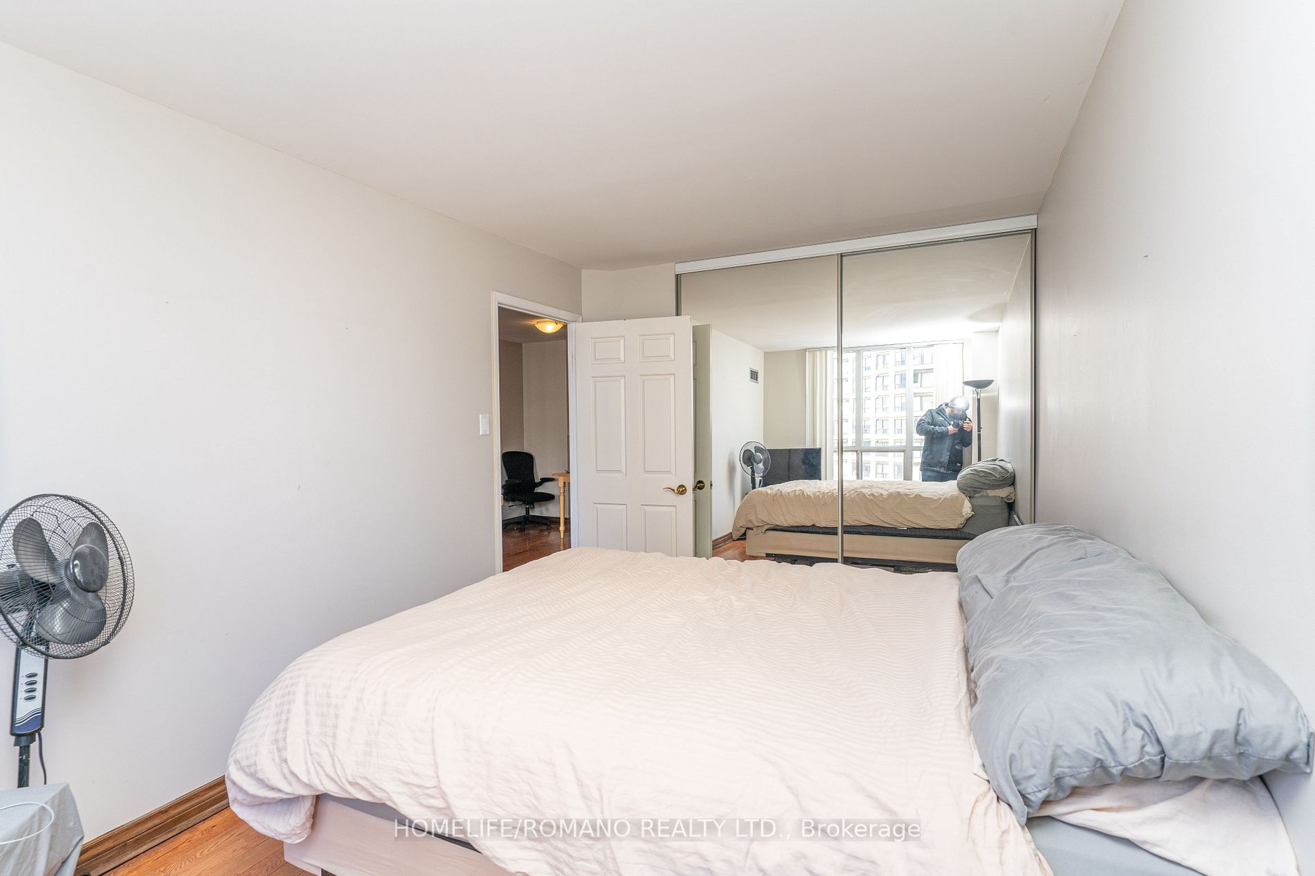 2287 Lake Shore Blvd W, #406