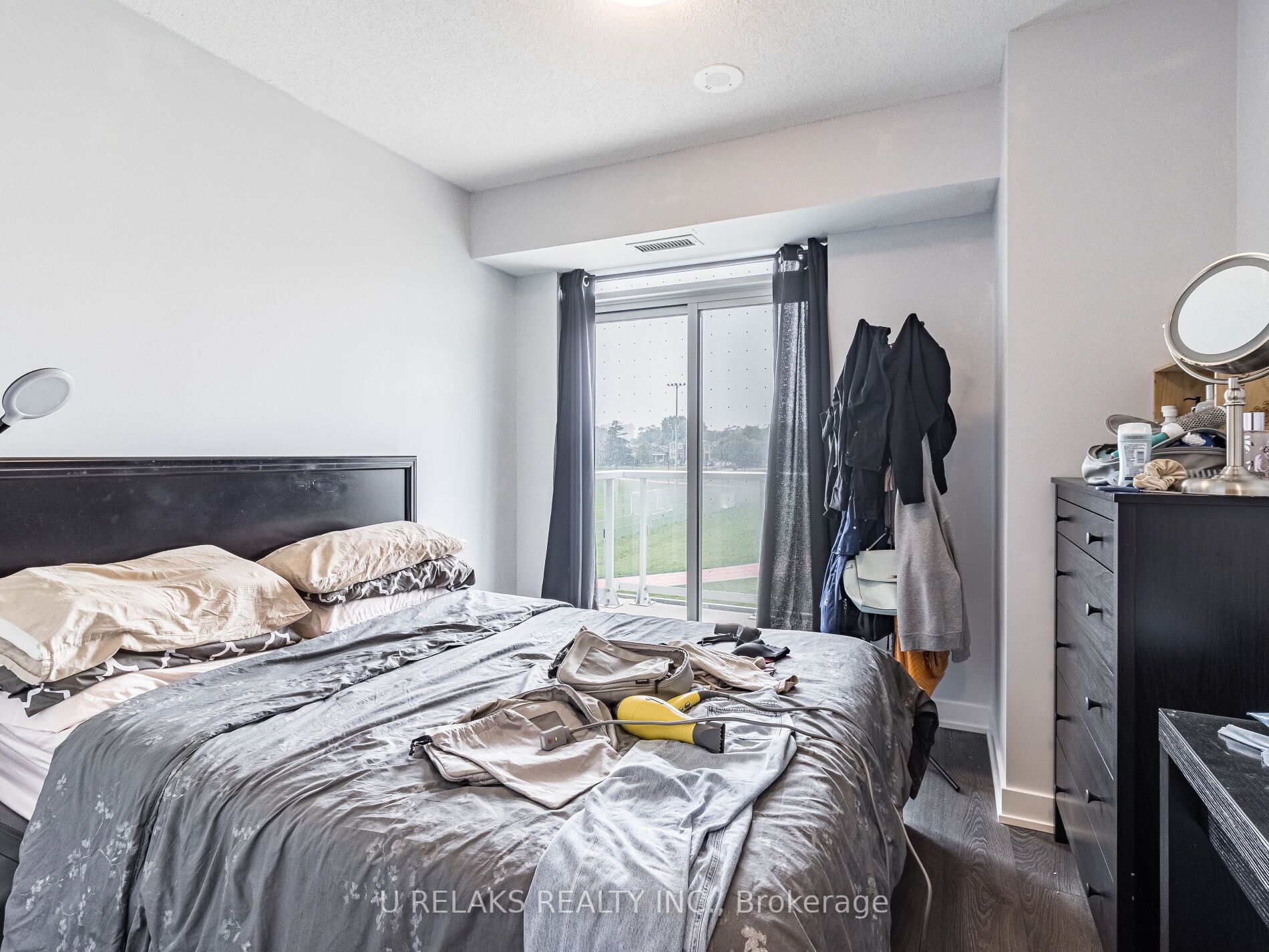 251 Manitoba St, #330