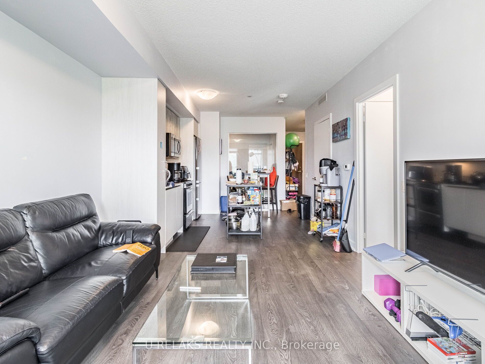 251 Manitoba St, #330