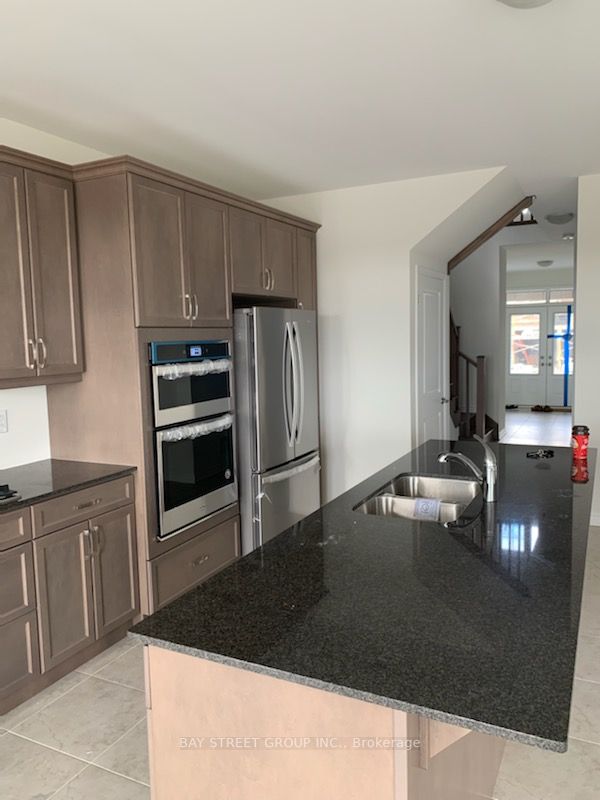 33 Eberly Woods Dr