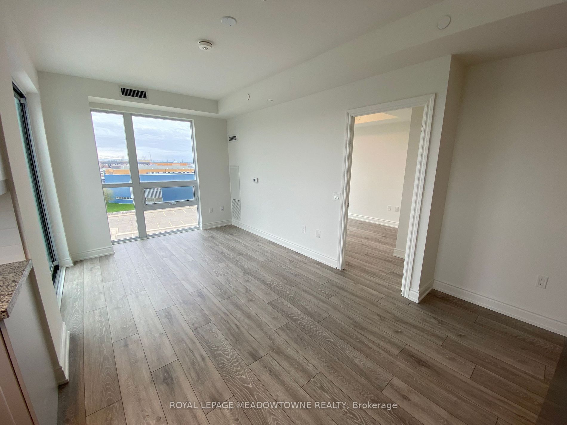 1050 Main St, #511