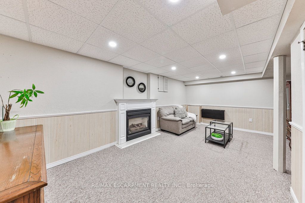 1484 Reynolds Ave