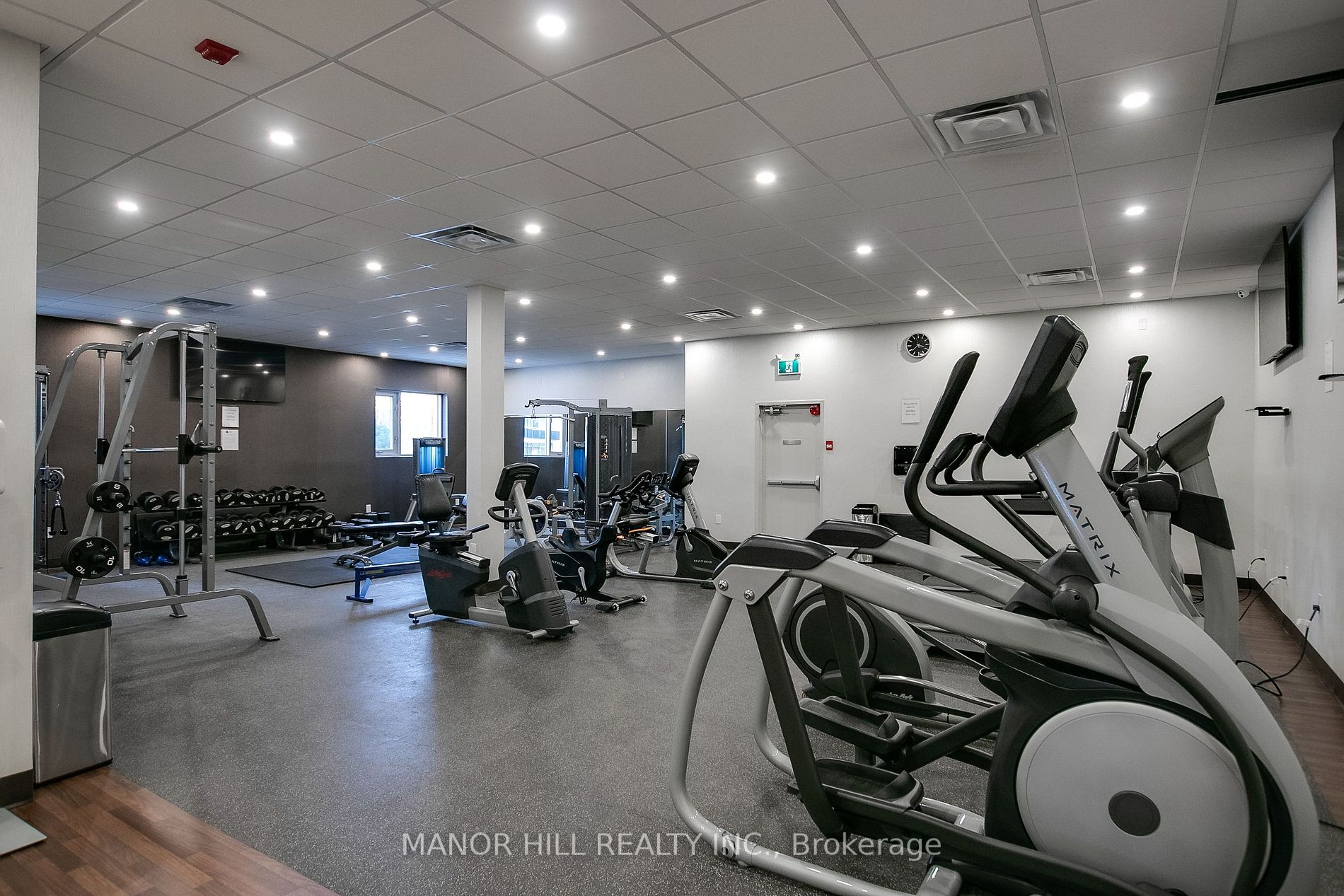 812 Burnhamthorpe Rd, #605