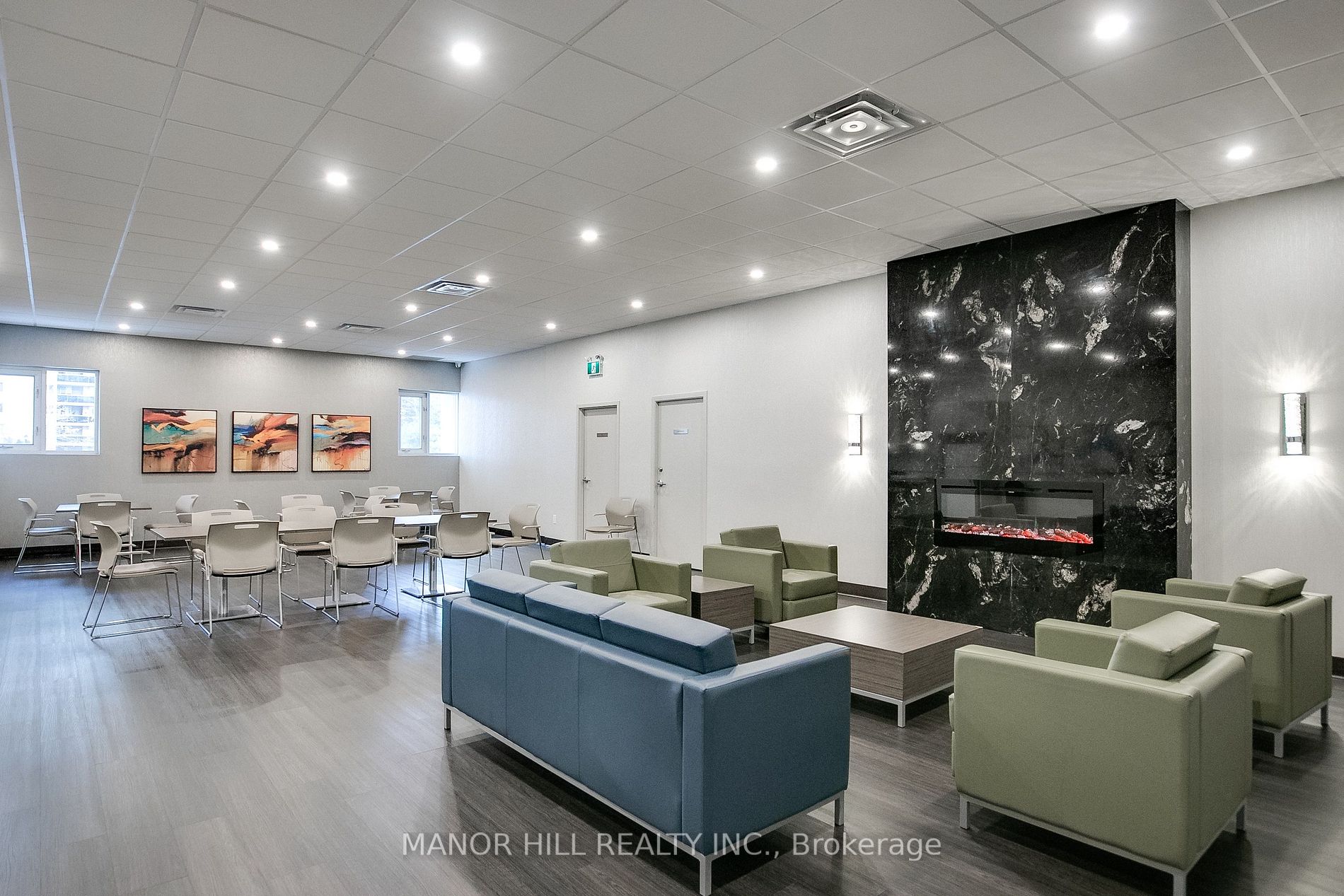 812 Burnhamthorpe Rd, #605
