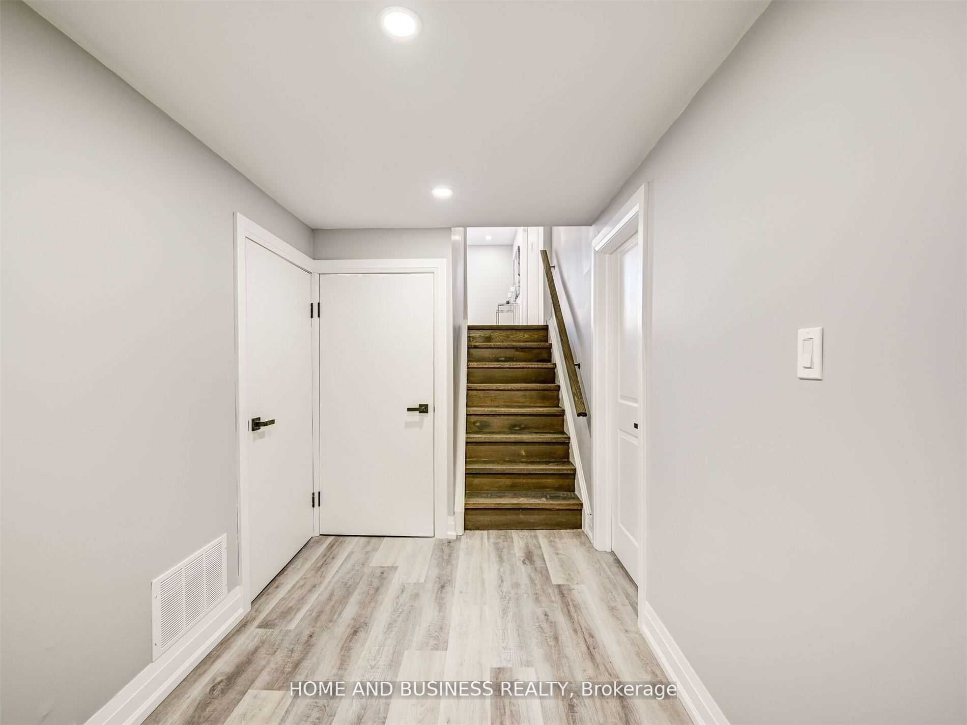 470 Louis Dr