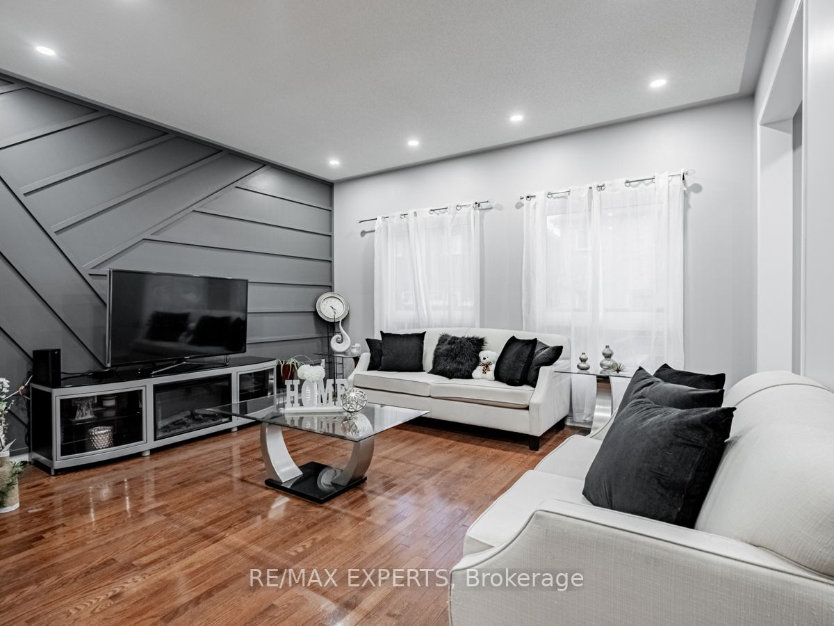 1107 Bonin Cres