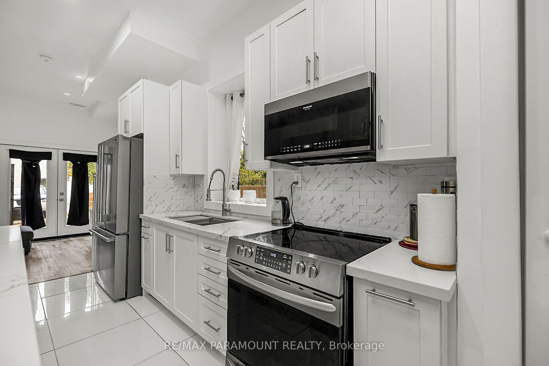 121 Mulock Ave