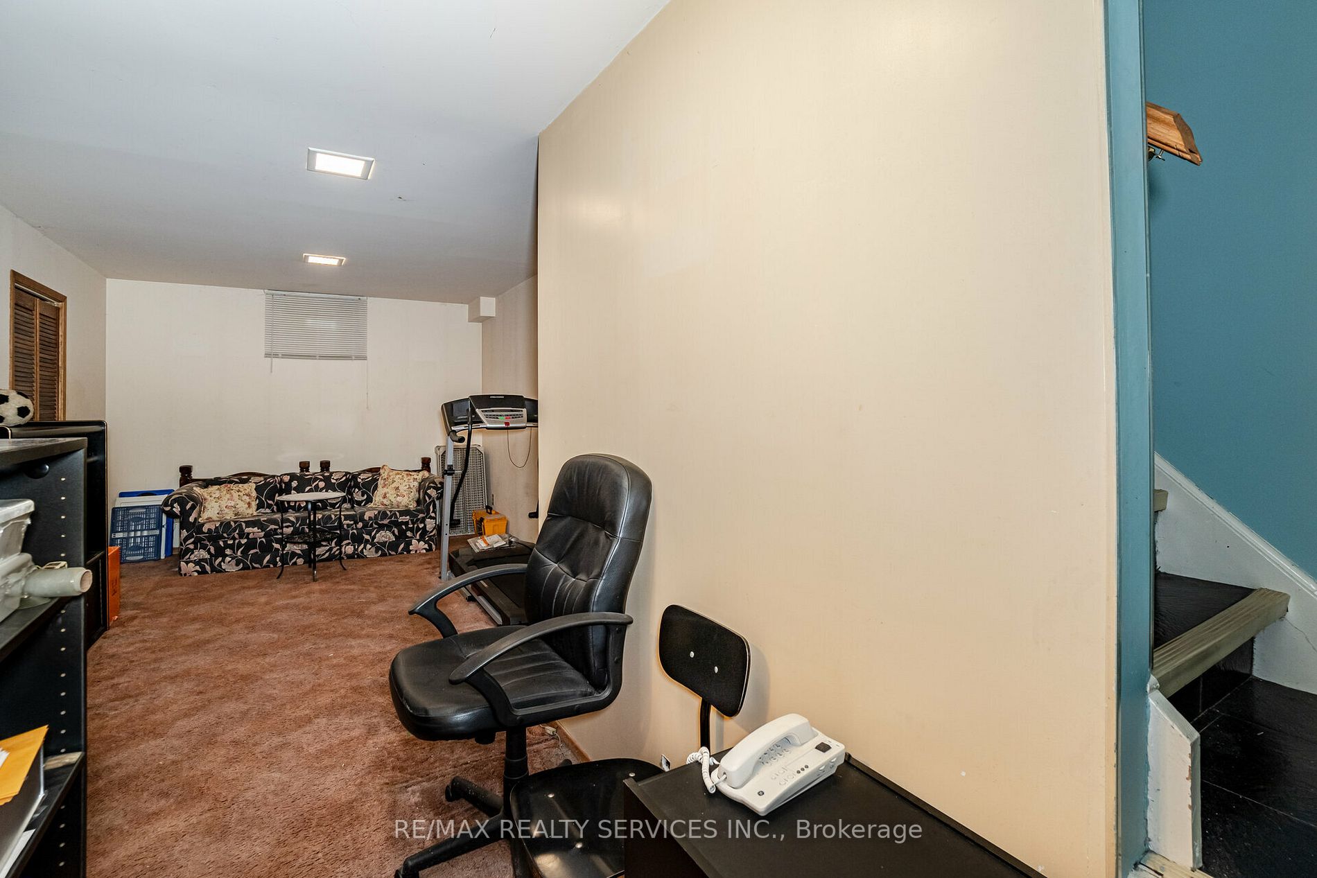 5 Greenleaf Cres