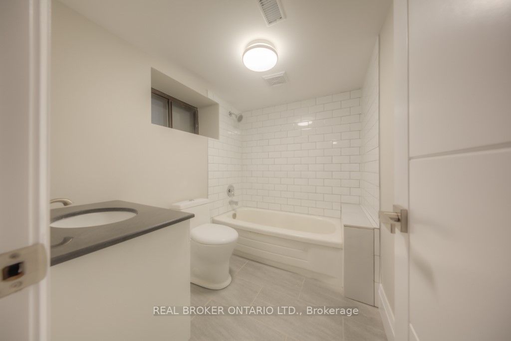 700 Beresford Ave, #100