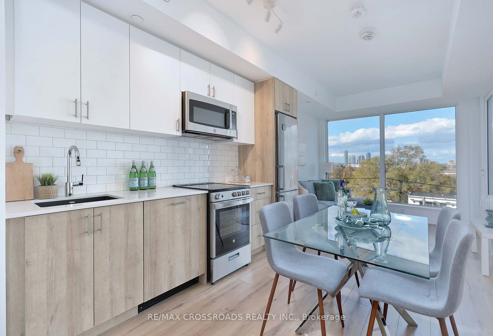 1195 The Queensway, #506