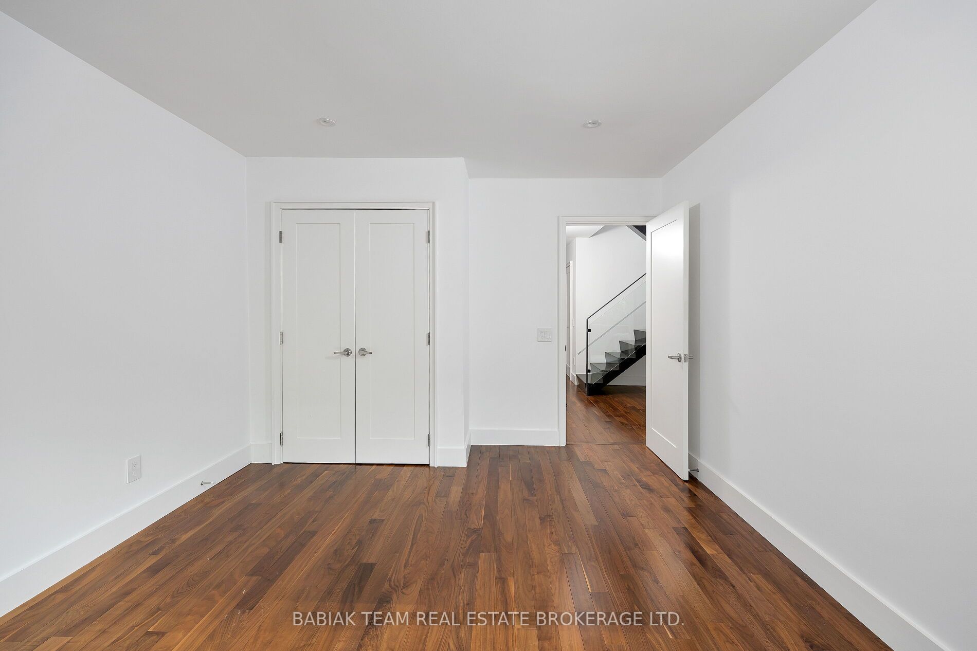 72 Ellis Park Rd