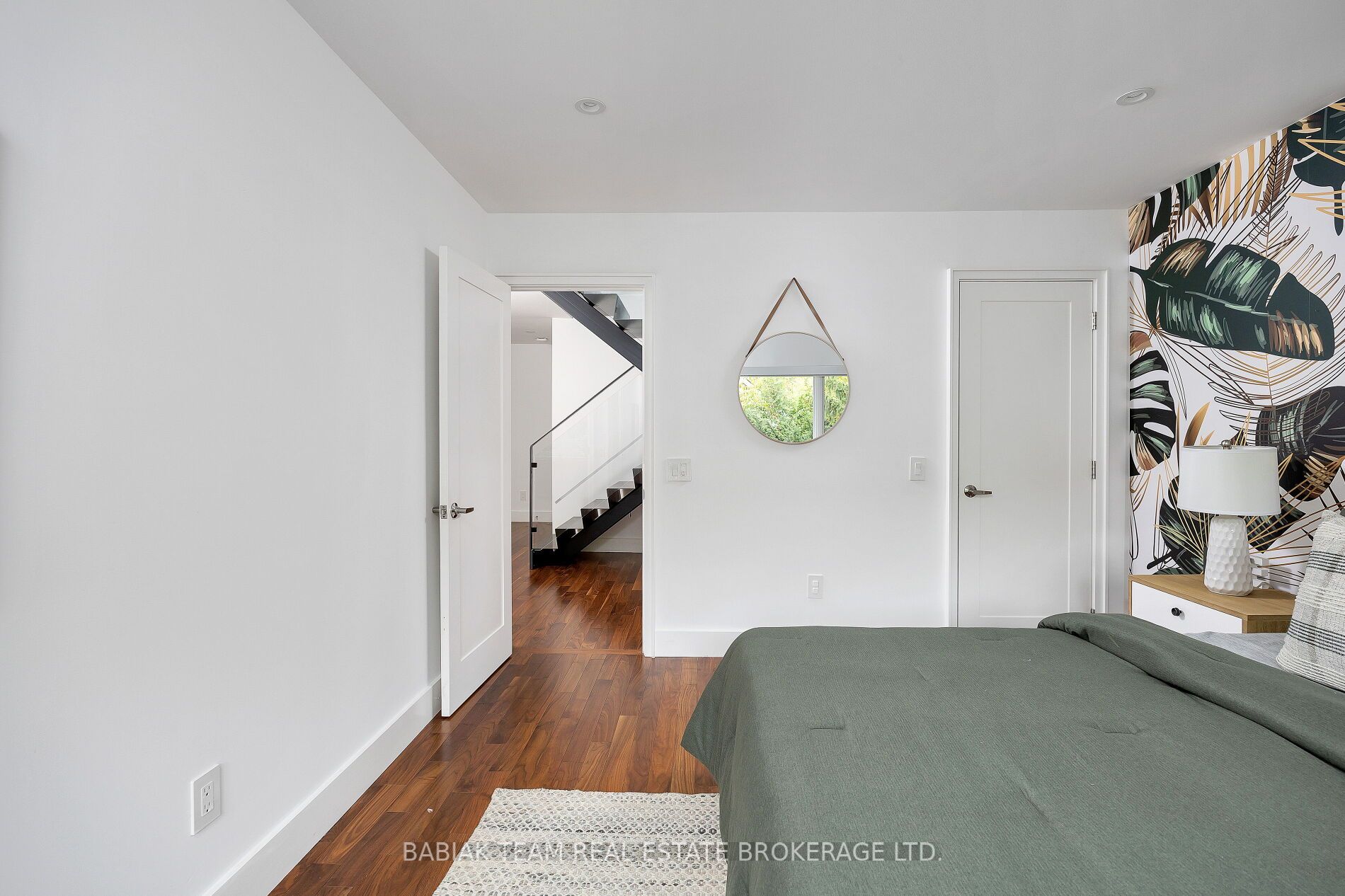 72 Ellis Park Rd