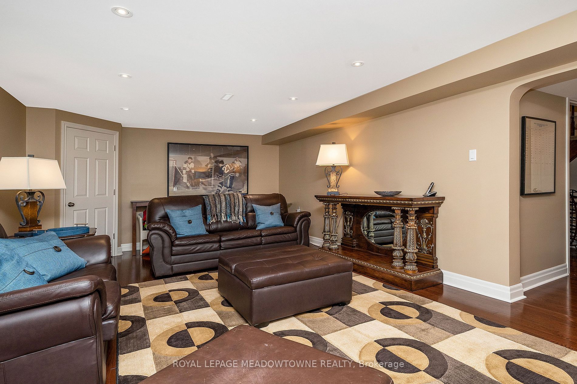 1603 Hume Way