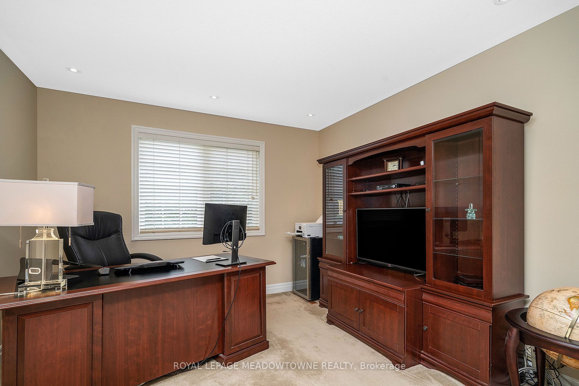 1603 Hume Way