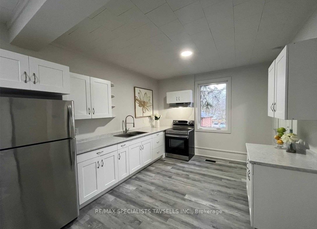 2 Mckenzie St