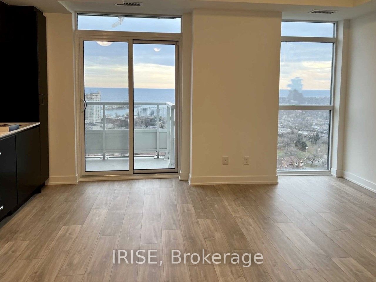 251 Manitoba St, #2306