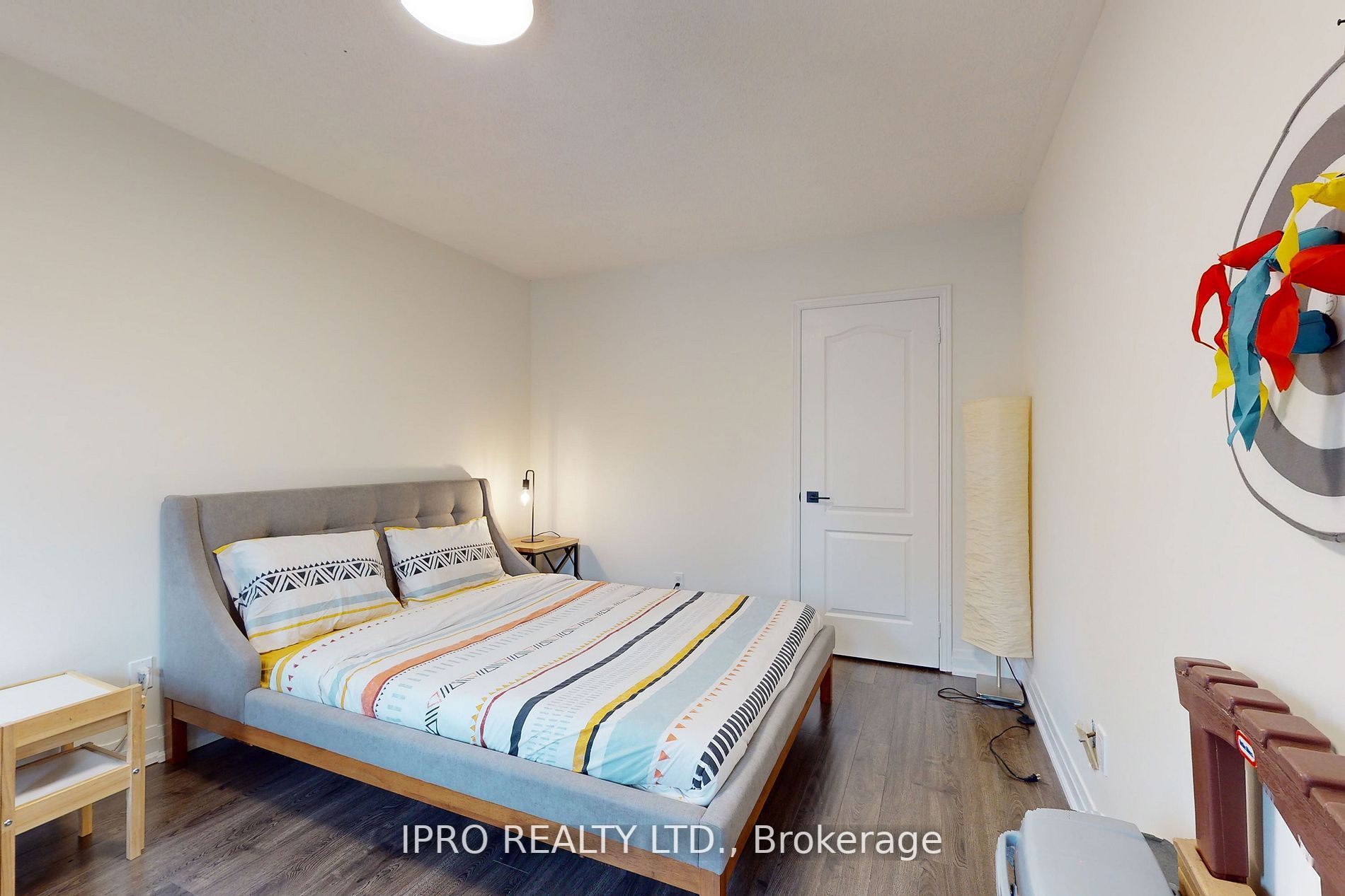 2330 Credit Valley Rd