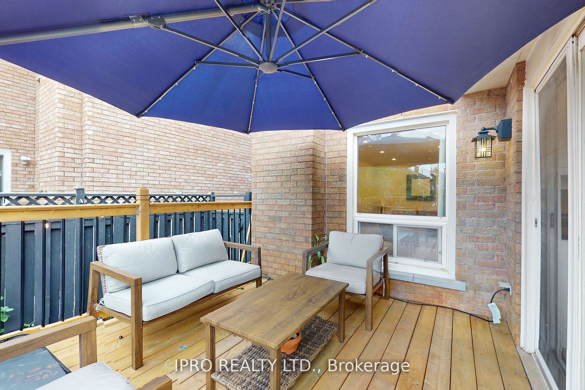2330 Credit Valley Rd