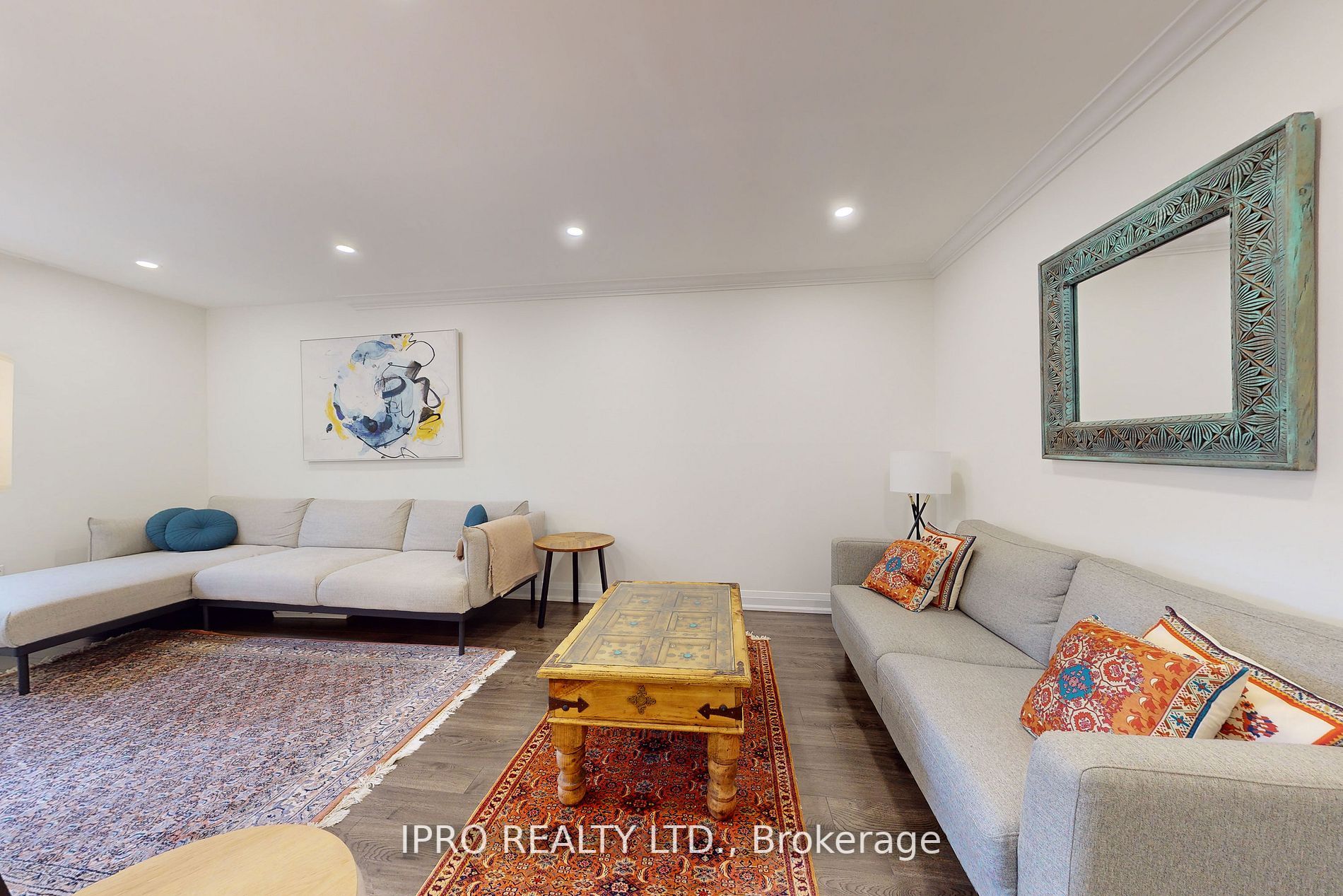 2330 Credit Valley Rd