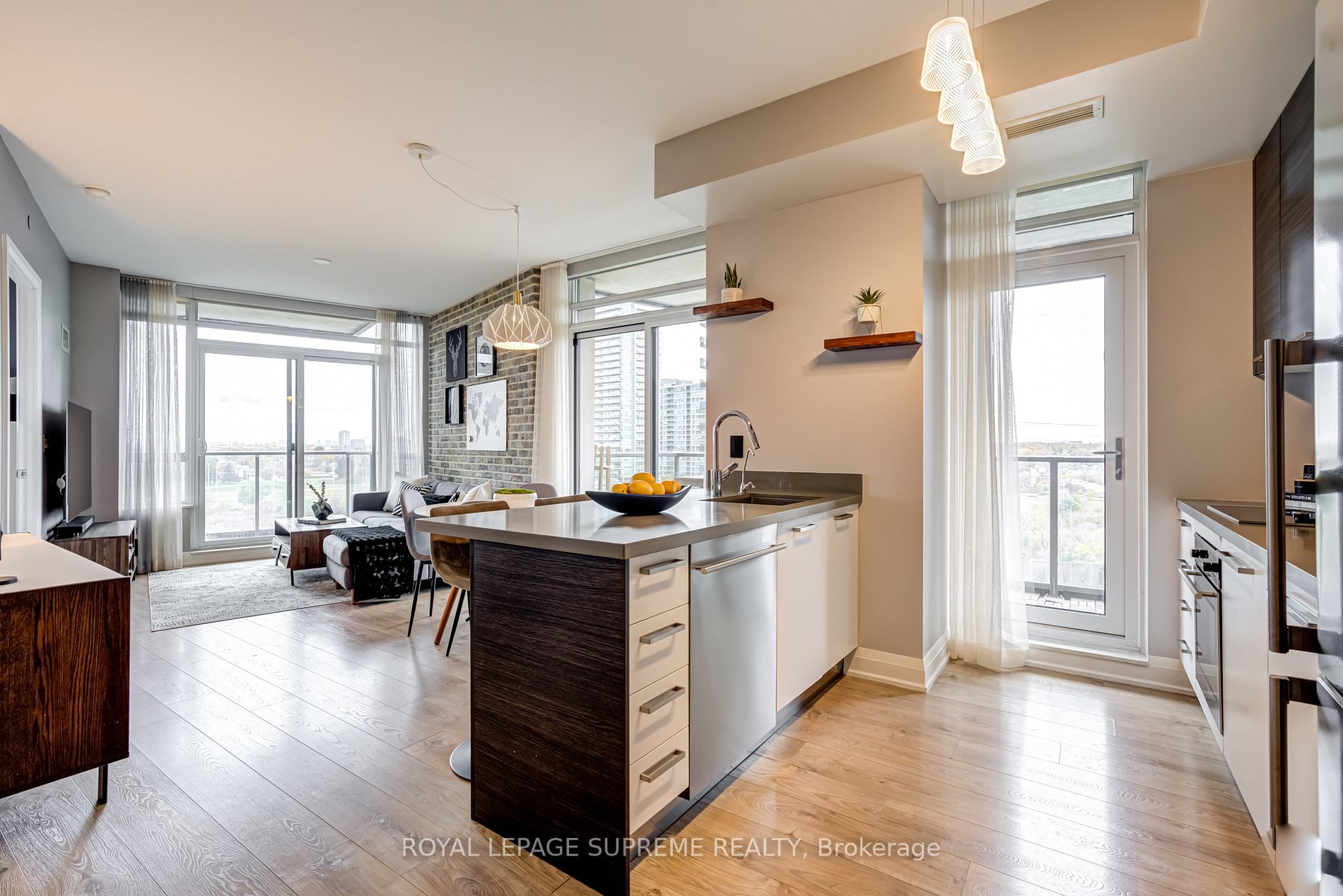 36 Park Lawn Rd, #1105
