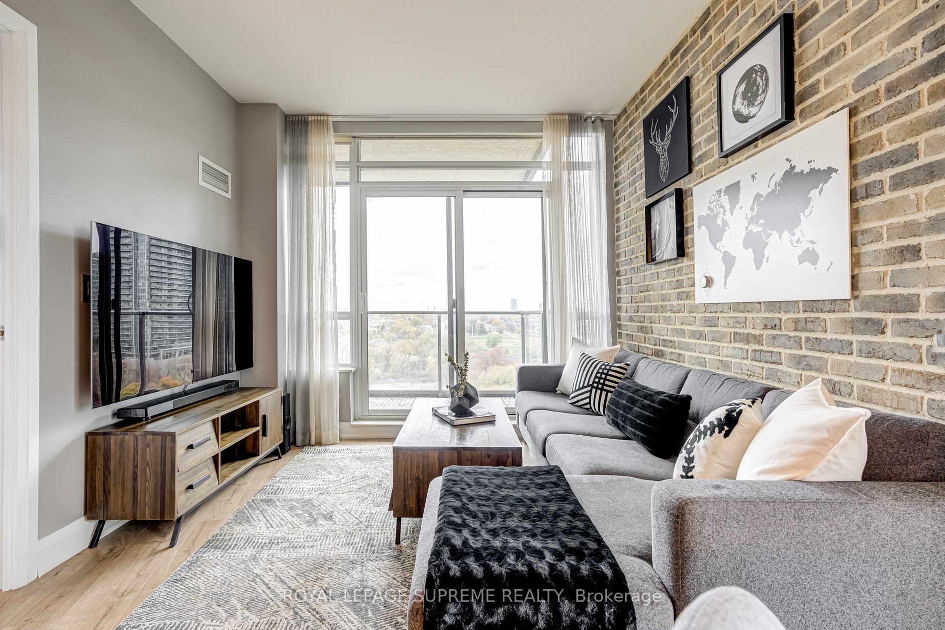 36 Park Lawn Rd, #1105