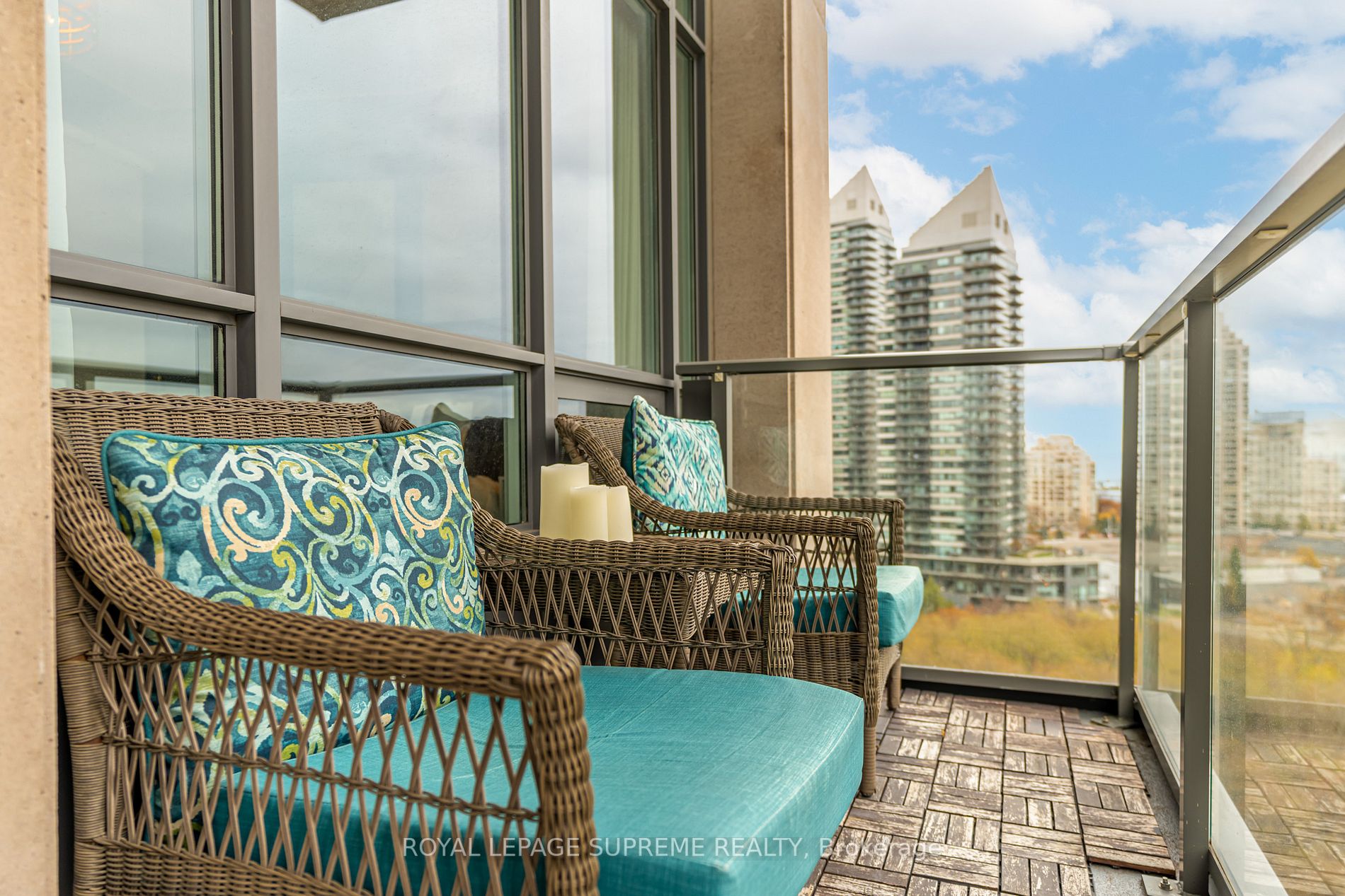 36 Park Lawn Rd, #1105
