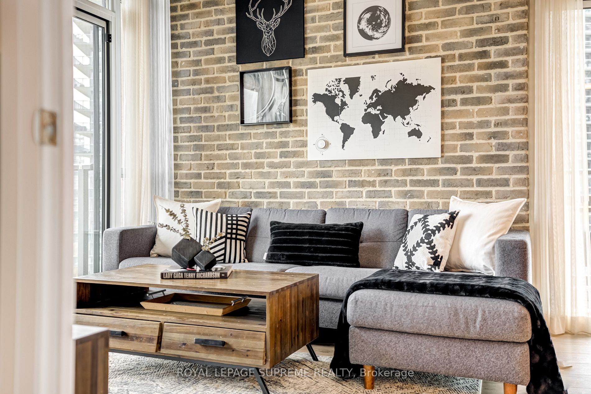 36 Park Lawn Rd, #1105