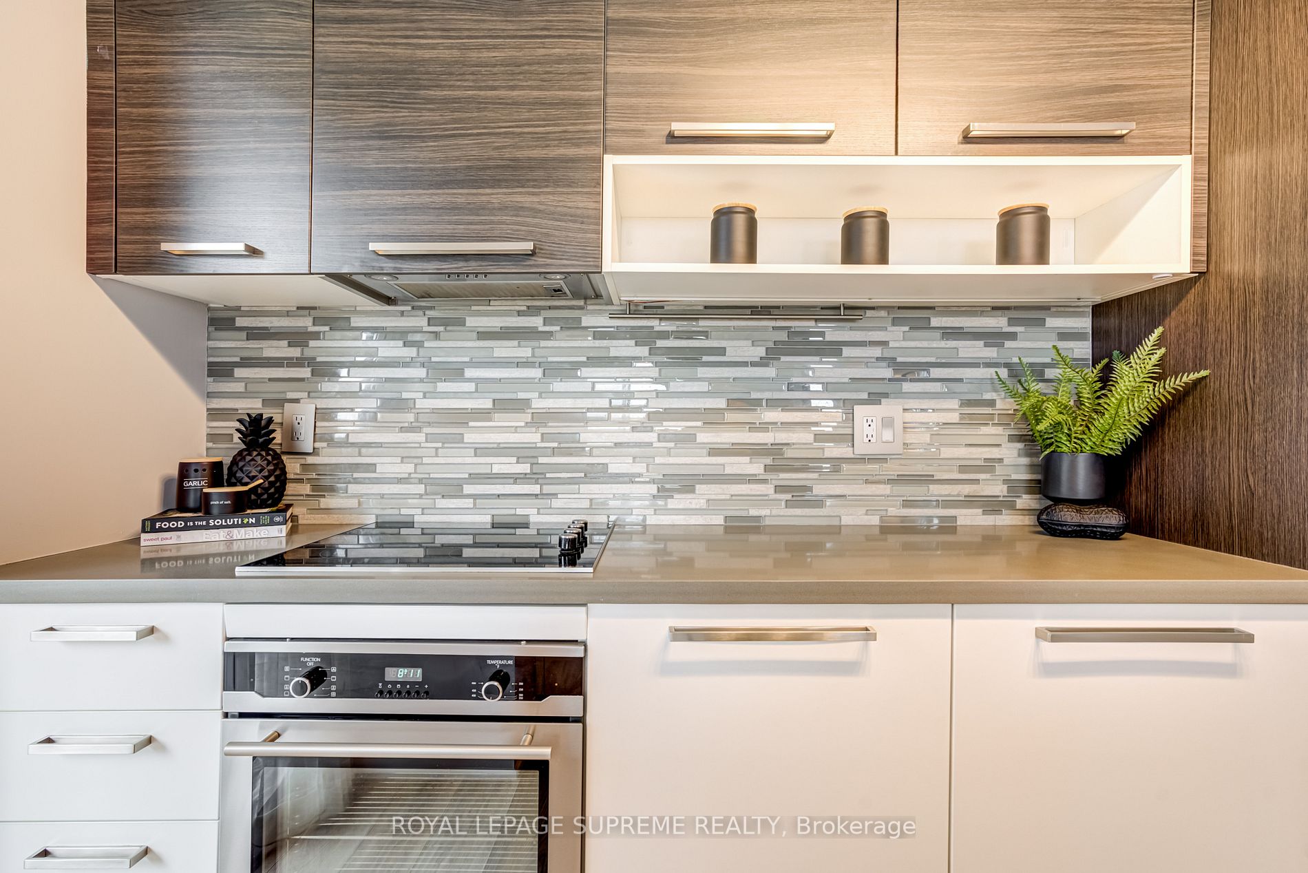 36 Park Lawn Rd, #1105