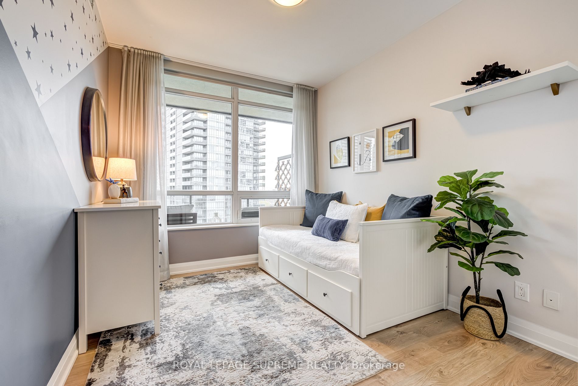 36 Park Lawn Rd, #1105