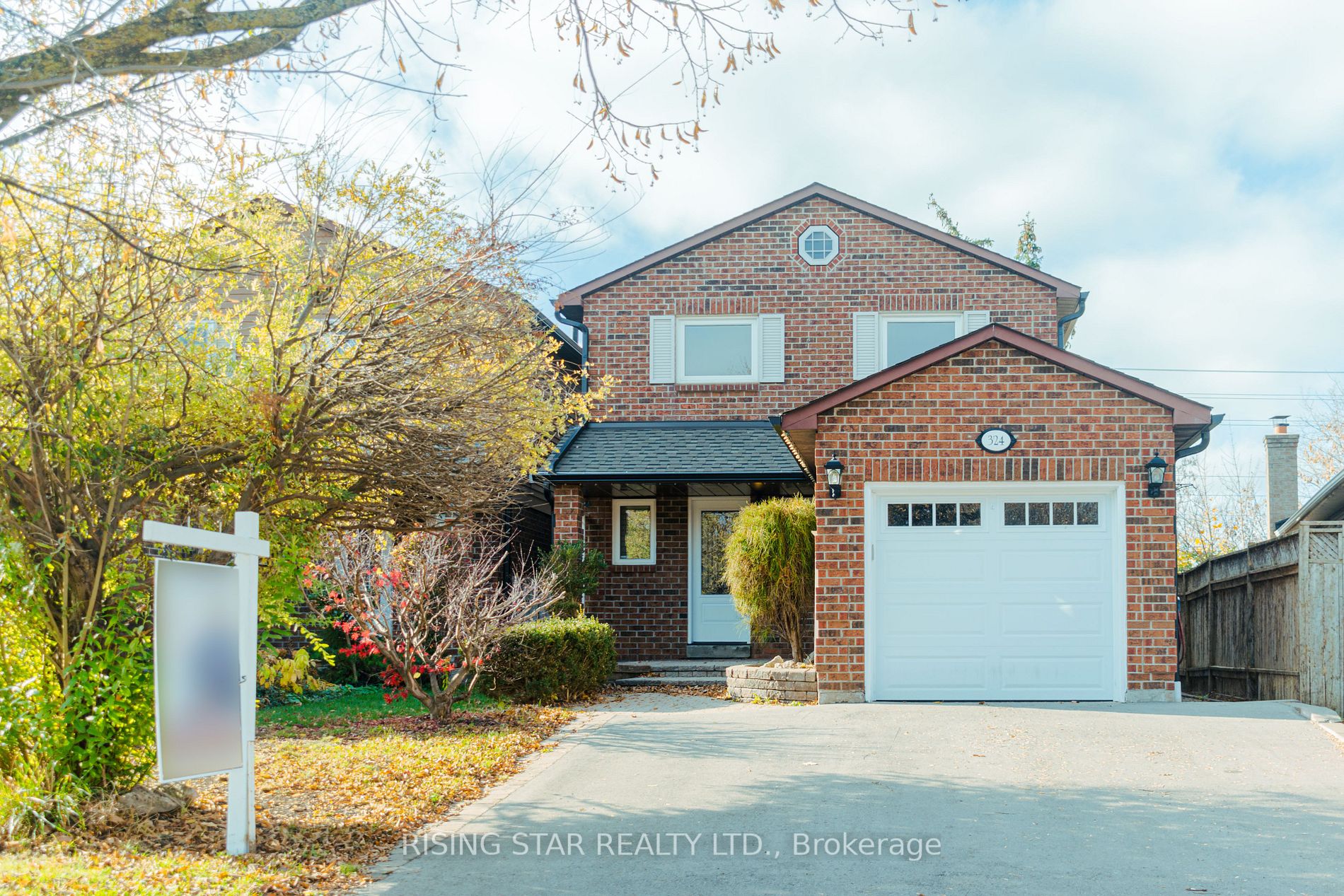 324 Woodlawn Cres