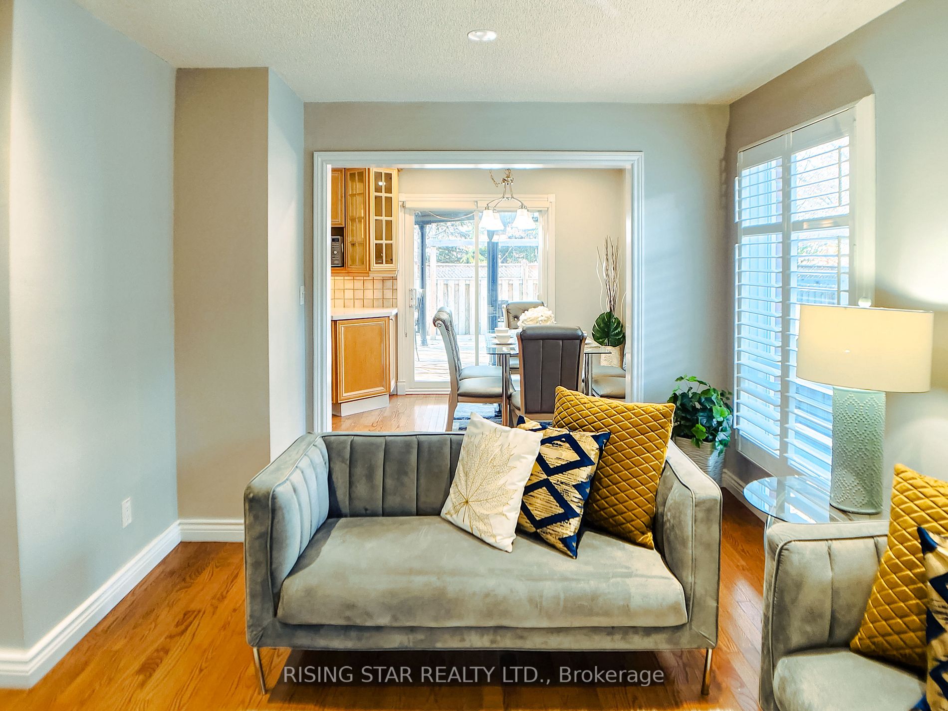 324 Woodlawn Cres