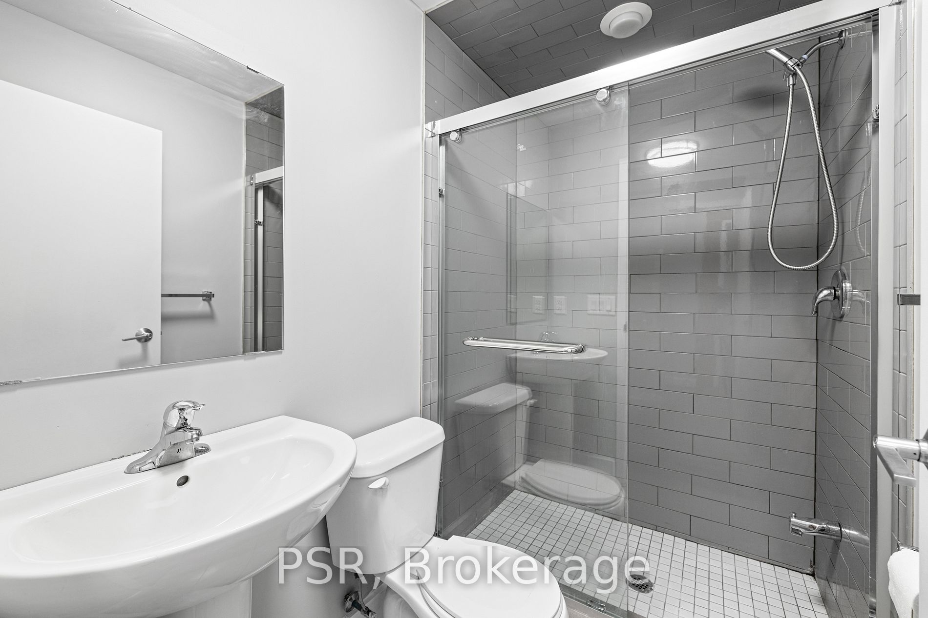 2870 Dundas St W, #212
