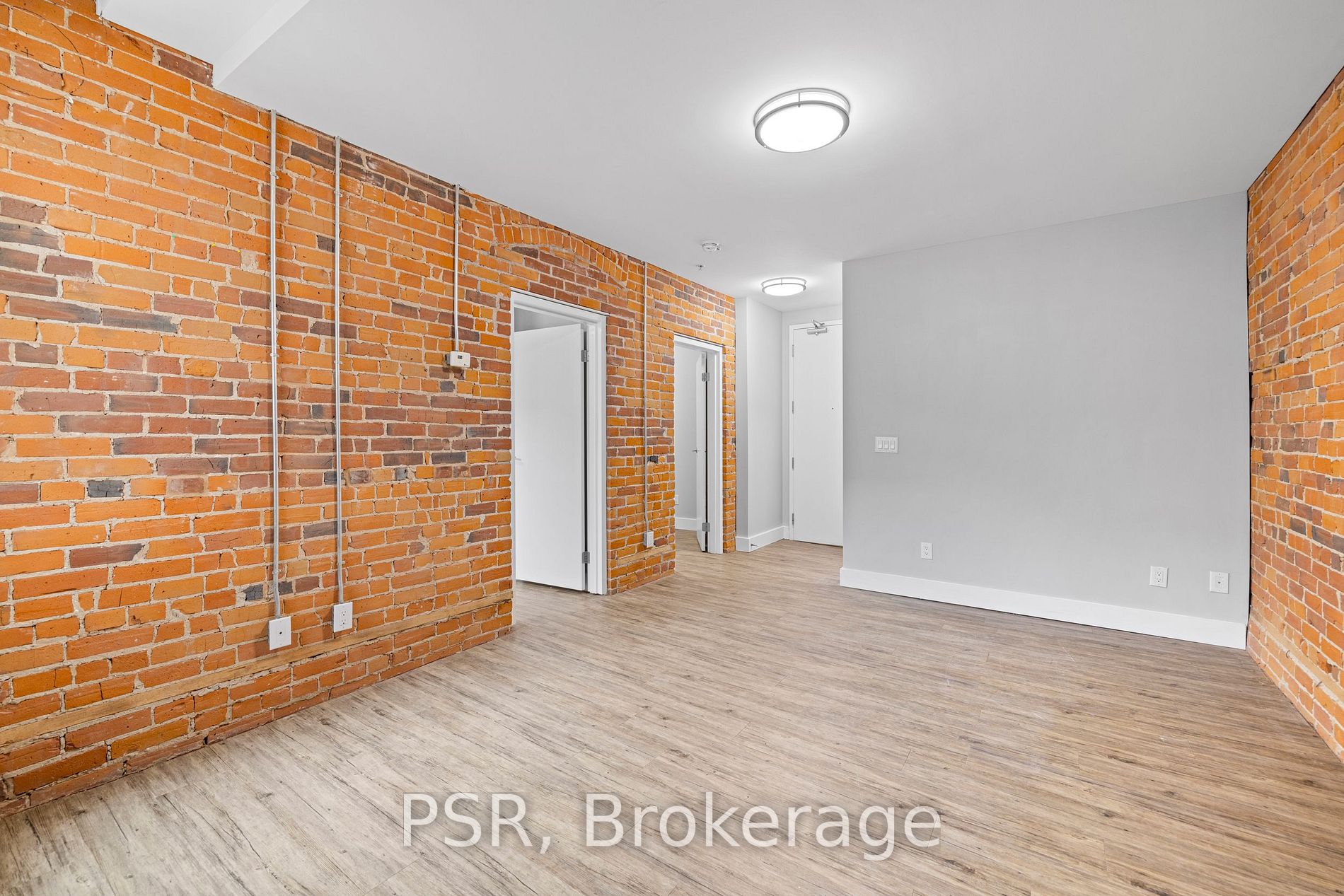 2870 Dundas St W, #212