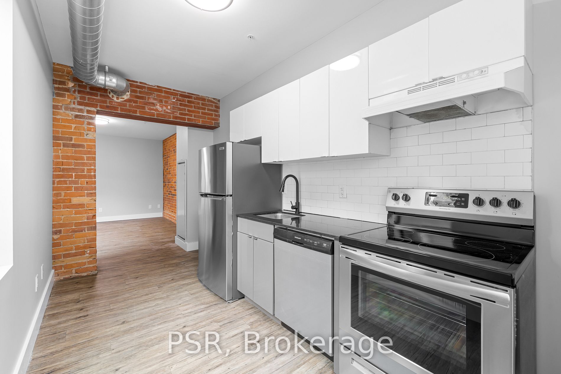 2870 Dundas St W, #212