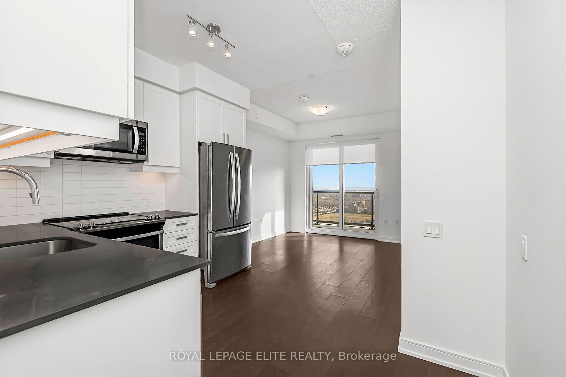 8 NAHANI Way #3418