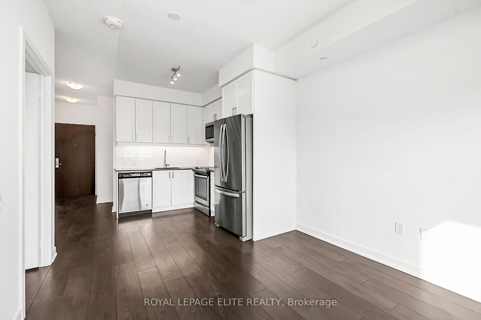 8 NAHANI Way #3418