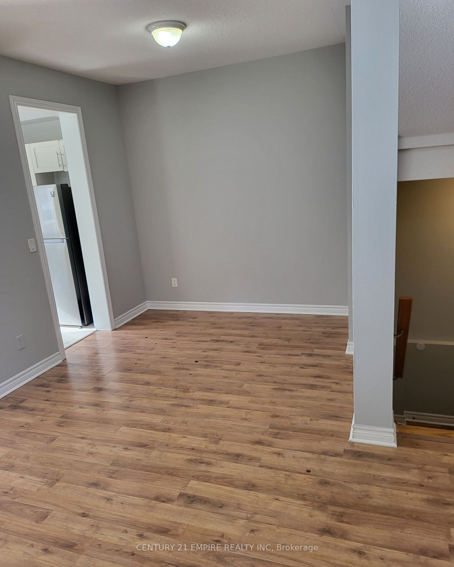 10 Dillon Dr