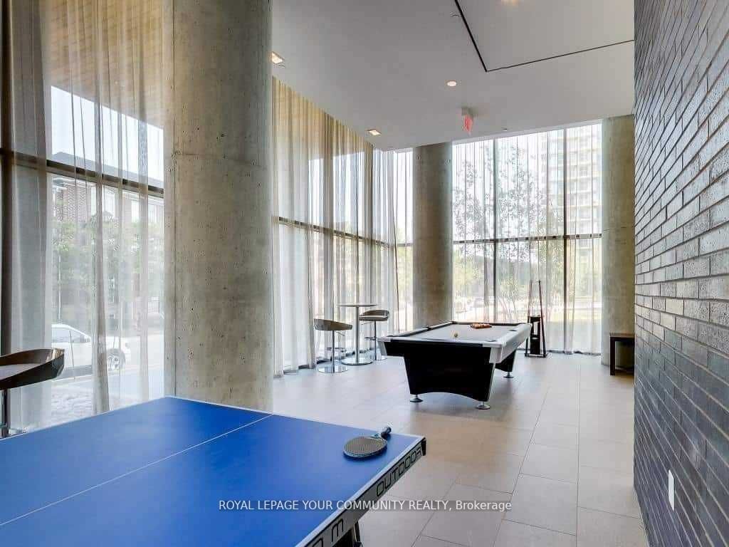 105 The Queensway Ave, #413
