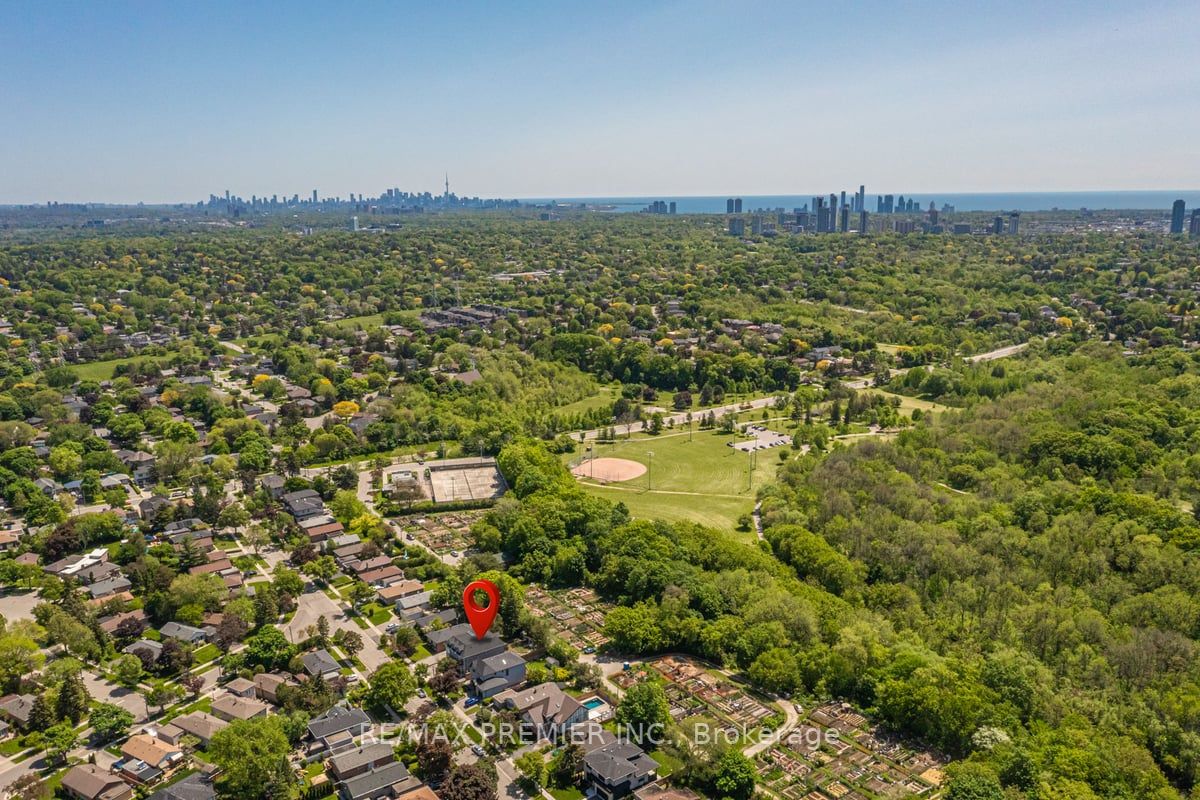 29 Millburn Dr