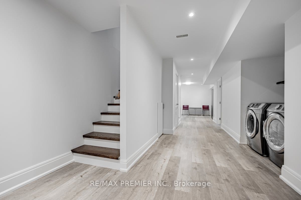 29 Millburn Dr