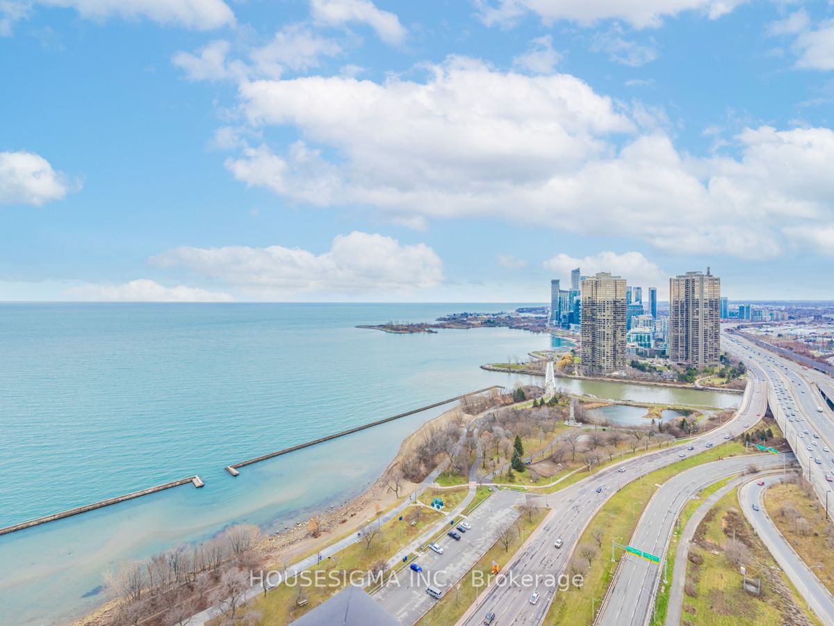 1928 Lakeshore Blvd W, #3810