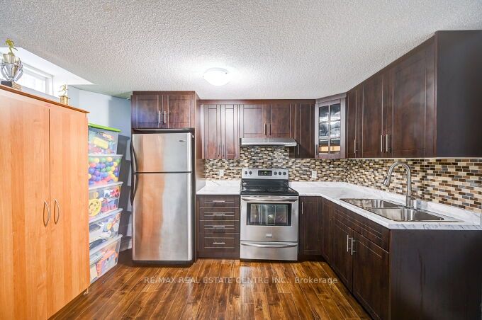 45 Abbotsbury Dr