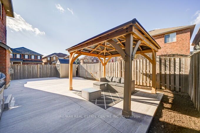 45 Abbotsbury Dr