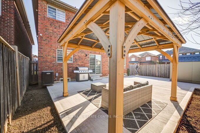 45 Abbotsbury Dr