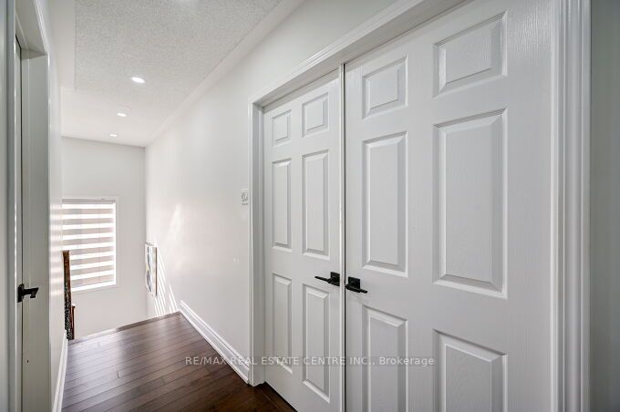 45 Abbotsbury Dr